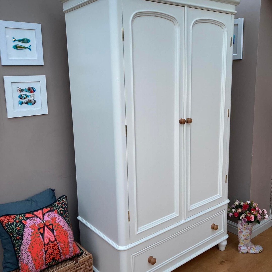 Cream Dream Frenchic Paint Al Fresco Inside _ Outside Range by Weirs of Baggot Street Irelands Largest and most Trusted Stockist of Frenchic Paint. Shop online for Nationwide and Same Day Dublin Delivery