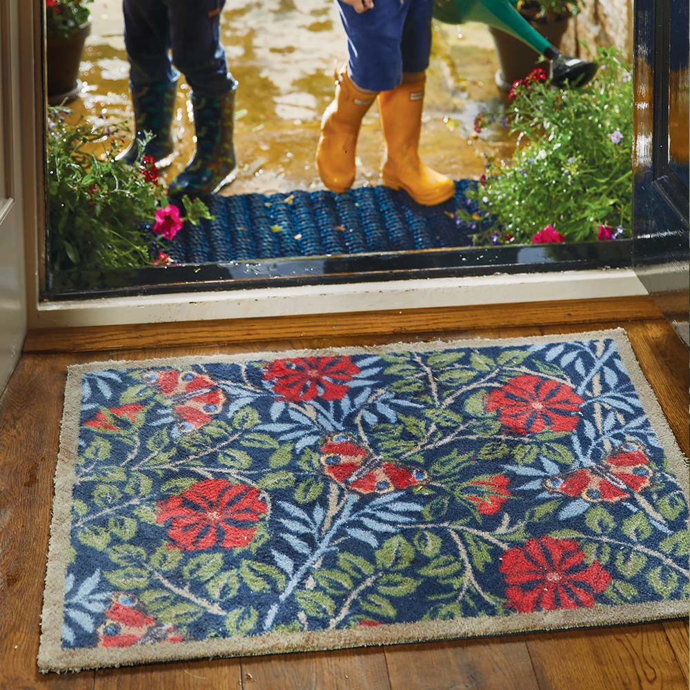 https://weirsofbaggotst.ie/cdn/shop/files/IndoorOutdoorRugs_HugRugPatternNature2965cmx150cmbyWeirsofBaggotStreet2_1024x.jpg?v=1695123269