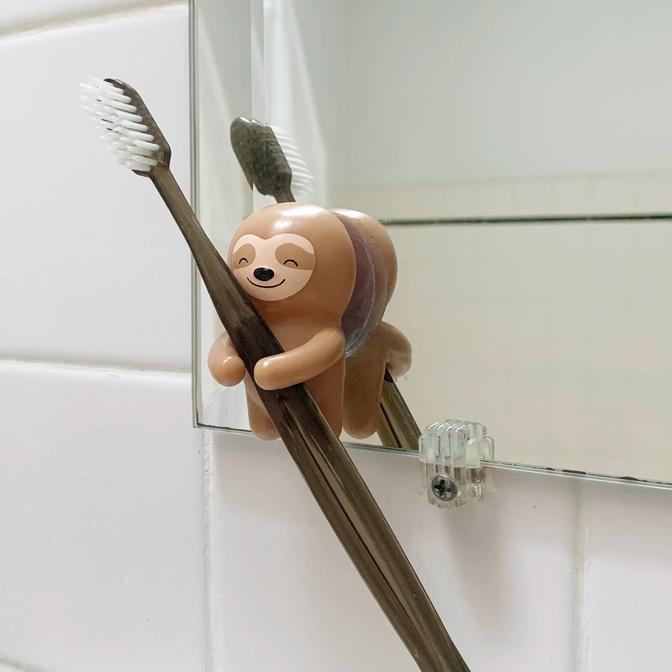 Kikkerland - Sloth Toothbrush Holder